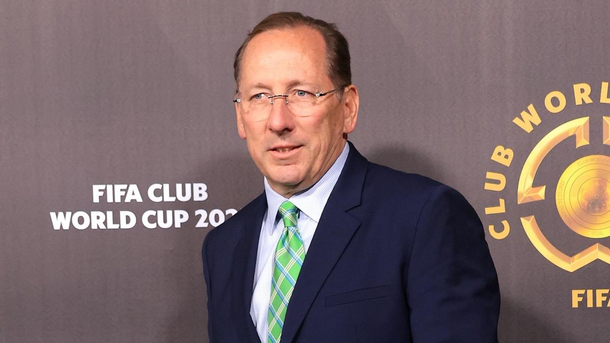 Botafogo Suspects John Textor of Using Player Transfers to Settle Personal Debts