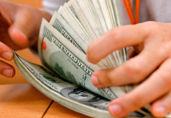 Dollar Price in Colombia: Declines and Becomes Cheaper, Closing Details on July 21 Following Petro’s New Tax Reform