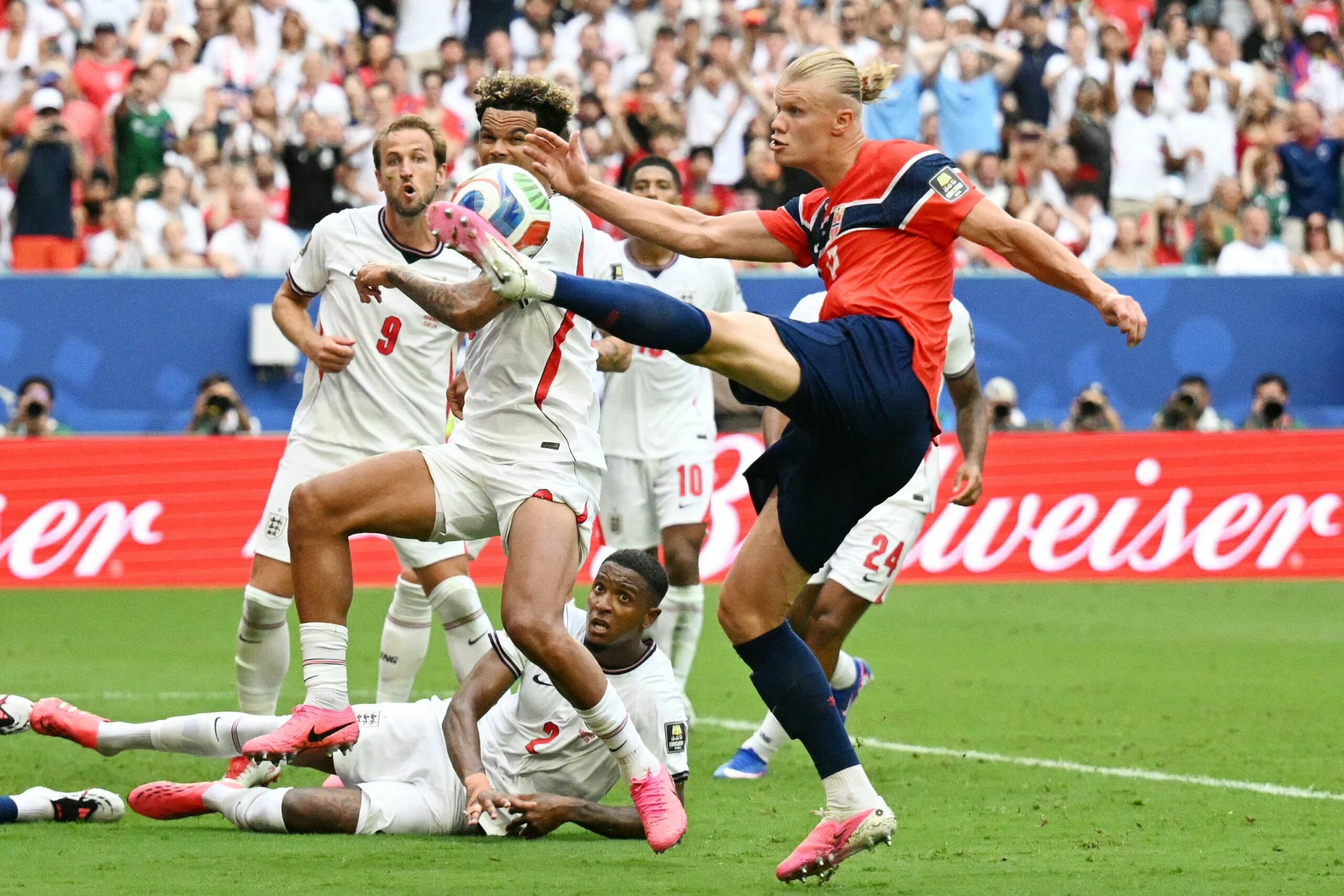 England Disarms Haaland on the Shoulders of ‘Sir’ Jude Bellingham