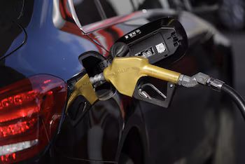Regular Gasoline and ACPM Prices Could Increase by Nearly $2,000 Due to Petro Government’s New Tax Reform