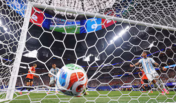 The 13 Minutes of Fury: How the Argentine Team Scored Three Goals and Secured a Historic Quarterfinal Spot at the World Cup
