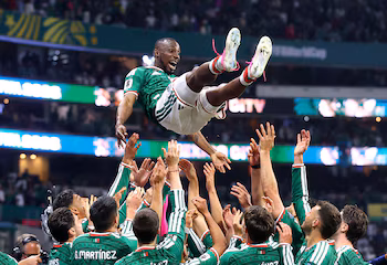 Julián Quiñones was the player of the match. REUTERS/Eloisa Sanchez