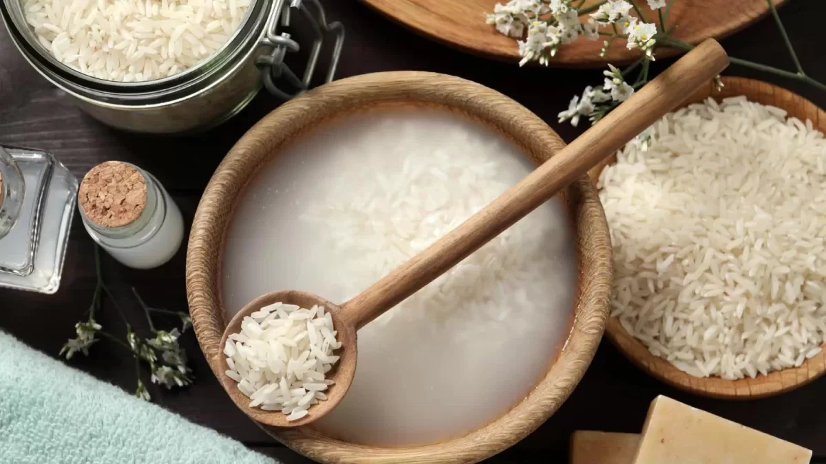 Agua de arroz, el aliado natural para el cuidado de la piel del rostro y el cuerpo