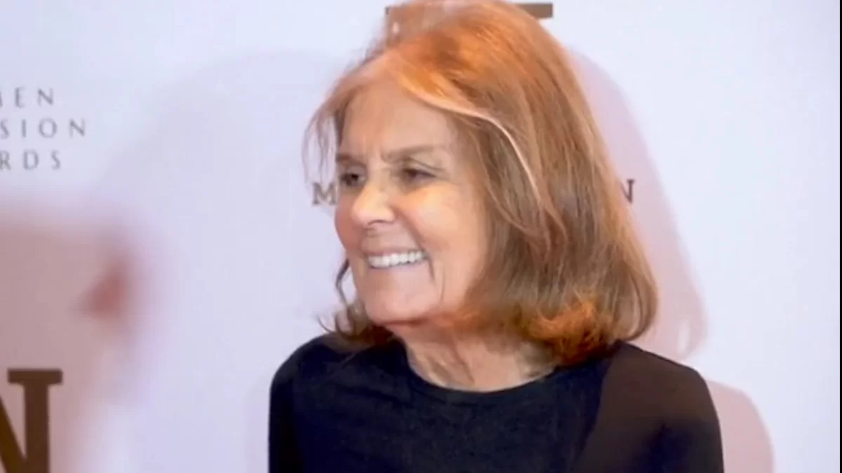 Gloria Steinem, la escritora e ícono feminista galardonada con el “Premio Mujeres de Visión”