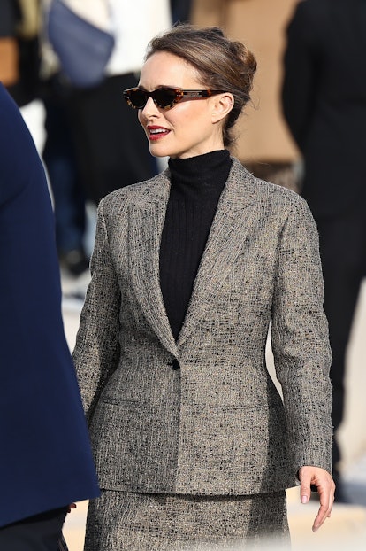 Natalie Portman semana de la moda de París dior fw 2024