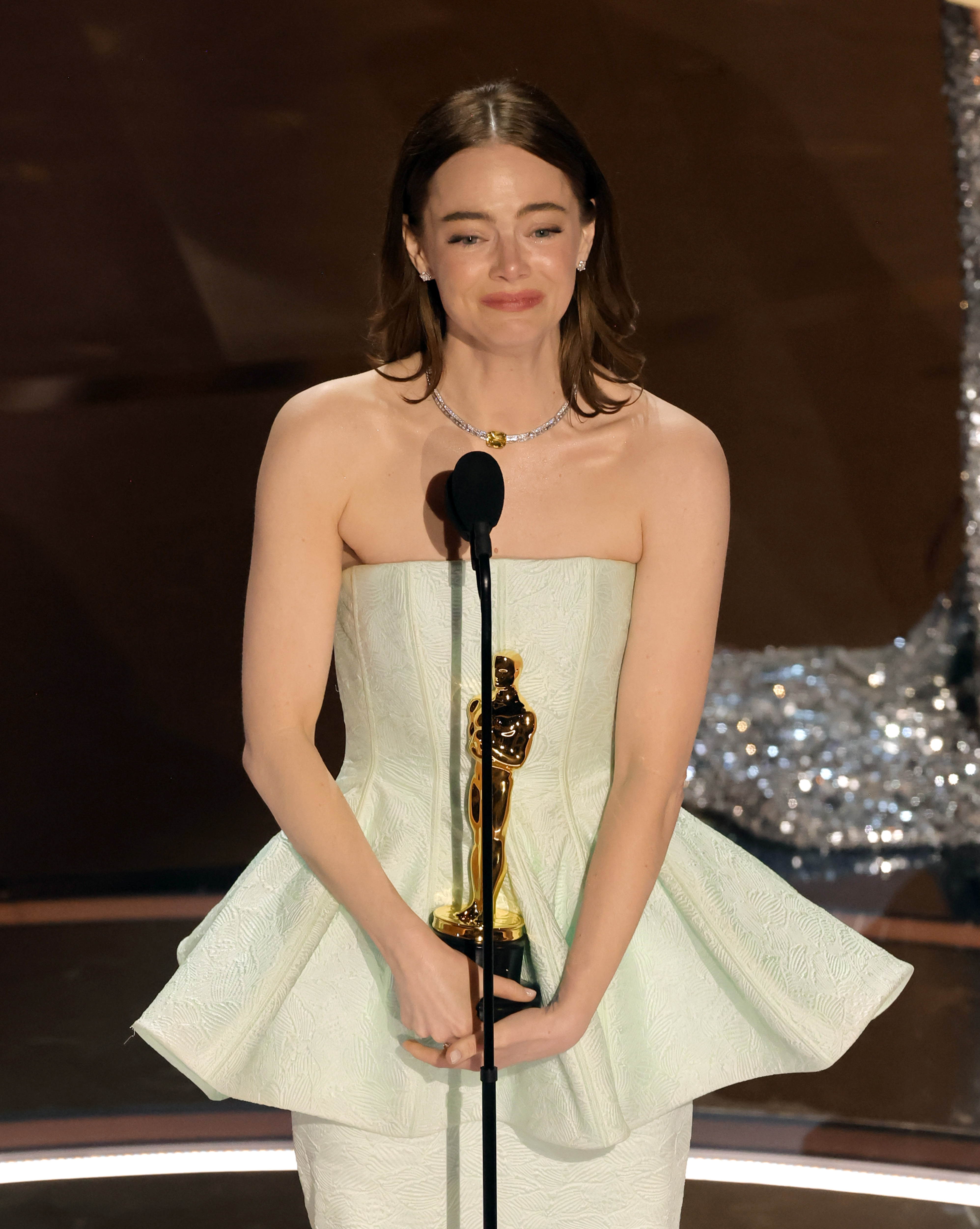 La actriz aclamada por la crítica reveló que pensó que su vestido se había roto durante la interpretación de Ryan Gosling de I'm Just Ken.