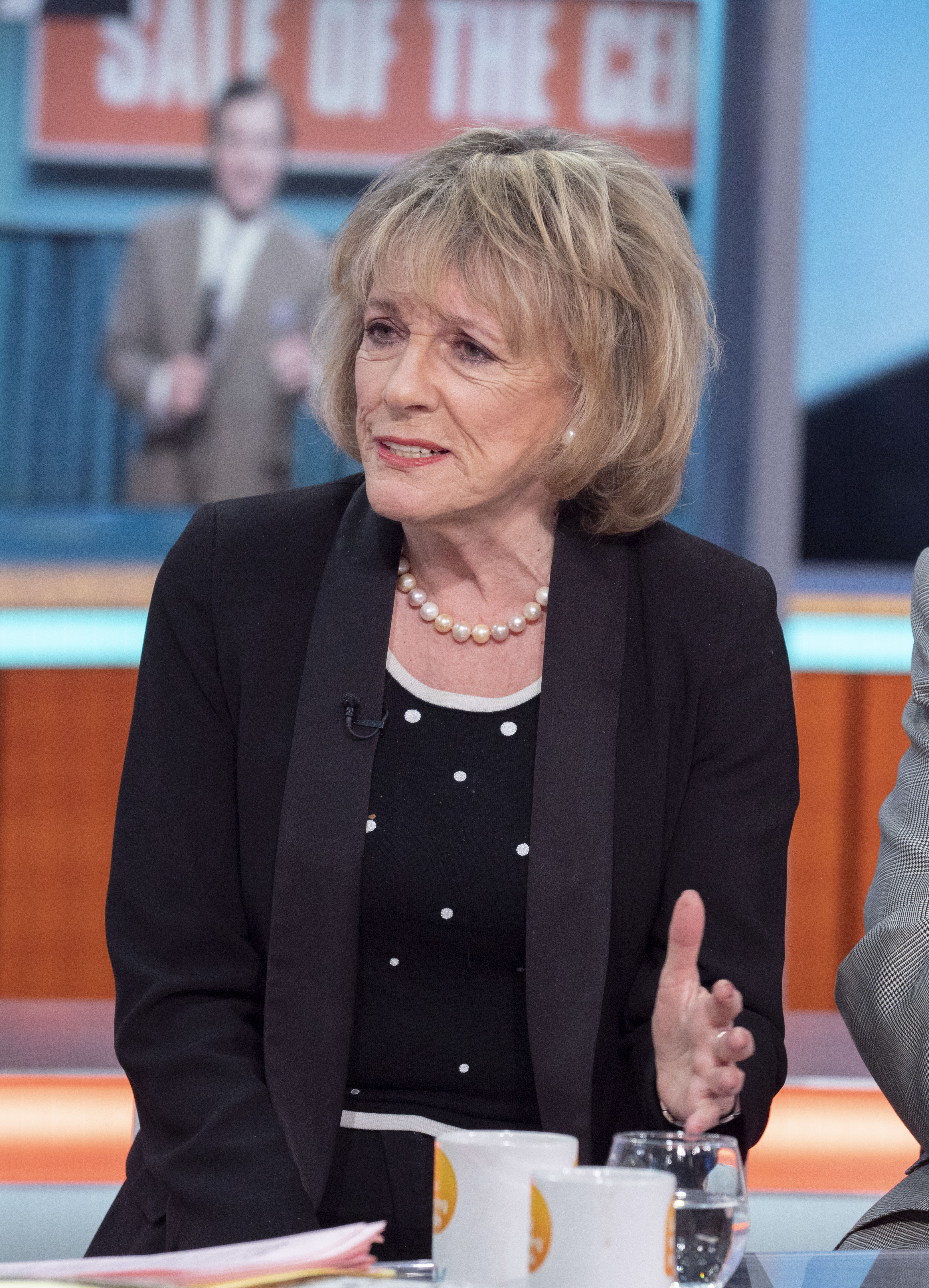 El líder laborista ha prometido a la leyenda de la televisión Dame Esther Rantzen, enferma de cáncer, que permitirá una votación sobre la muerte asistida si el Partido Laborista gana las próximas elecciones.