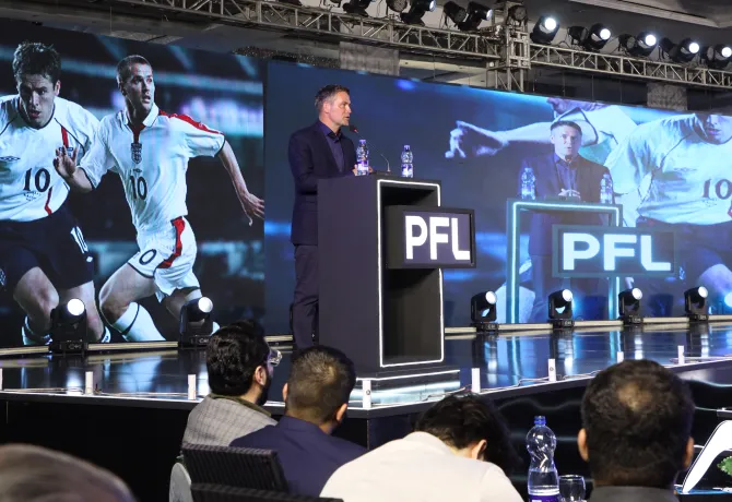 La leyenda de Inglaterra y el Real Madrid, Michael Owen, es el embajador mundial de la PFL.