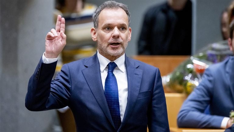 Caspar Veldkamp durante su toma de posesión como diputado al Parlamento el pasado mes de diciembre (foto: ANP).