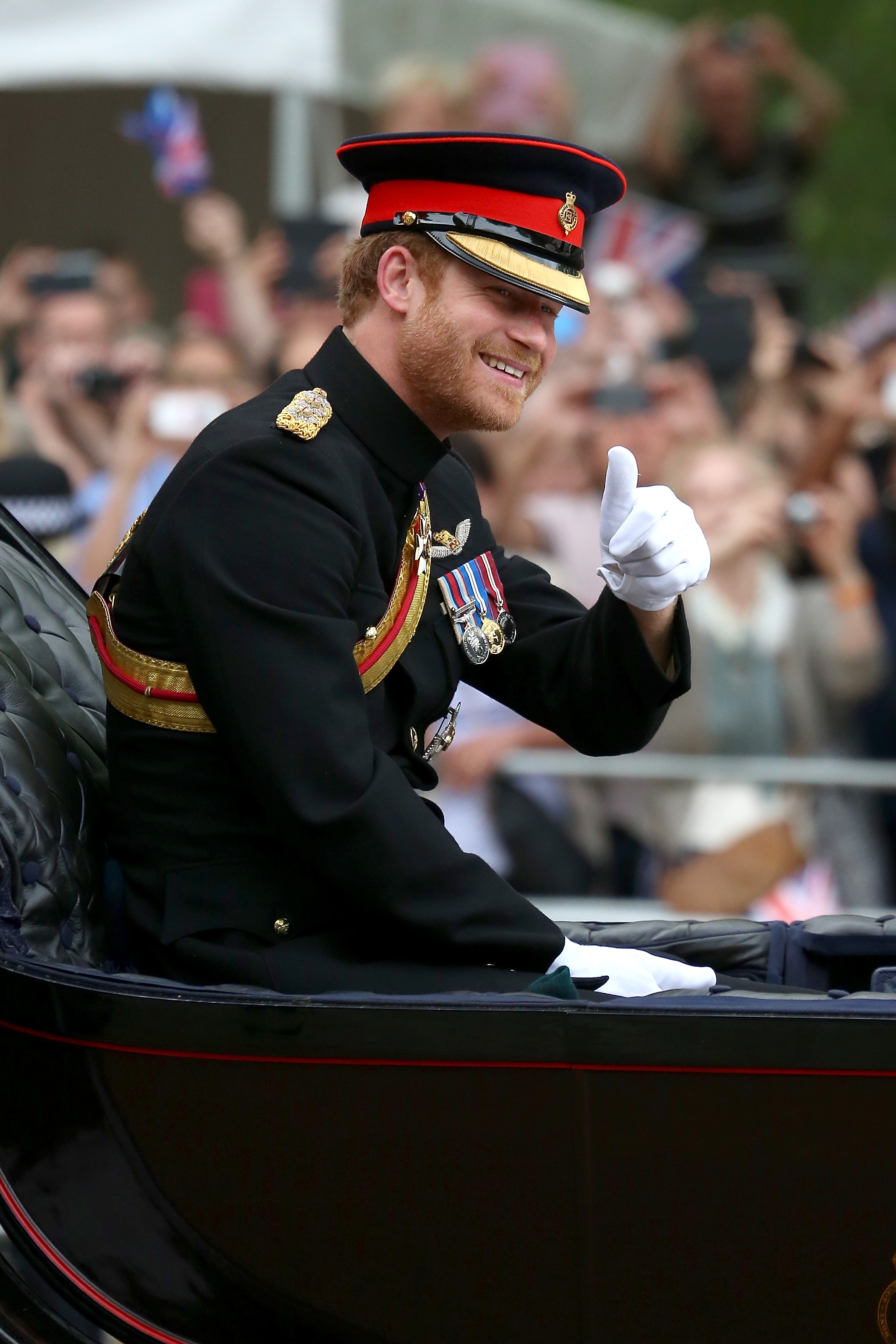 El duque, fotografiado aquí en el evento en 2016, tiene vínculos personales debido a sus antecedentes militares.