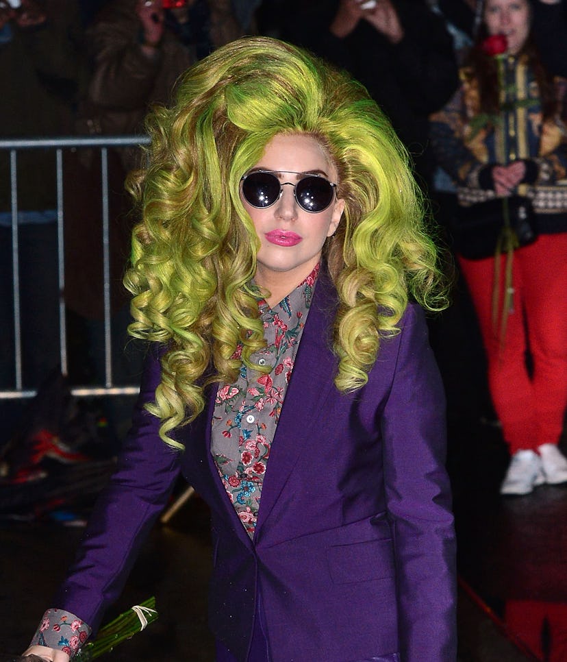 Lady Gaga pelo verde