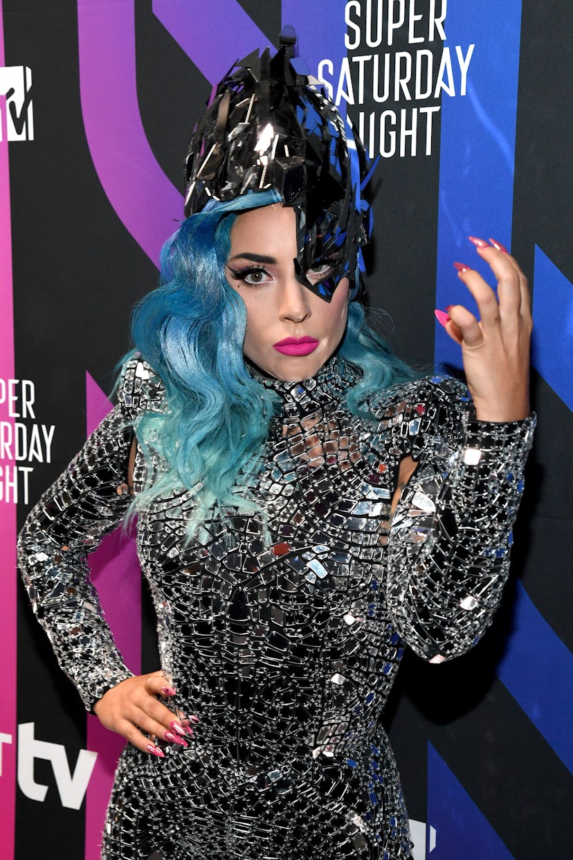 Lady Gaga cabello azul