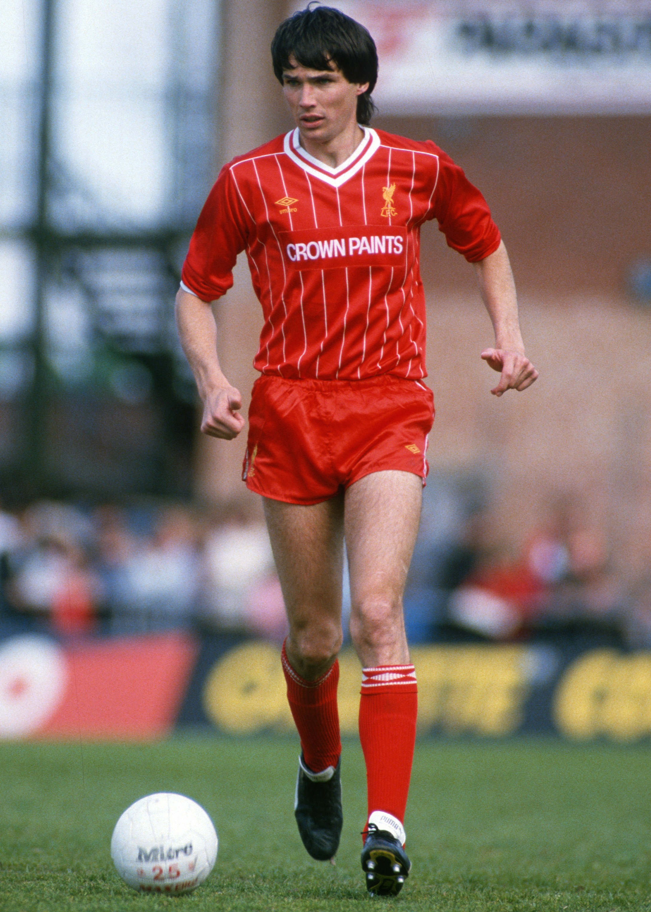 Hansen es una leyenda del Liverpool, ya que fue capitán del club y obtuvo múltiples títulos de primera categoría.