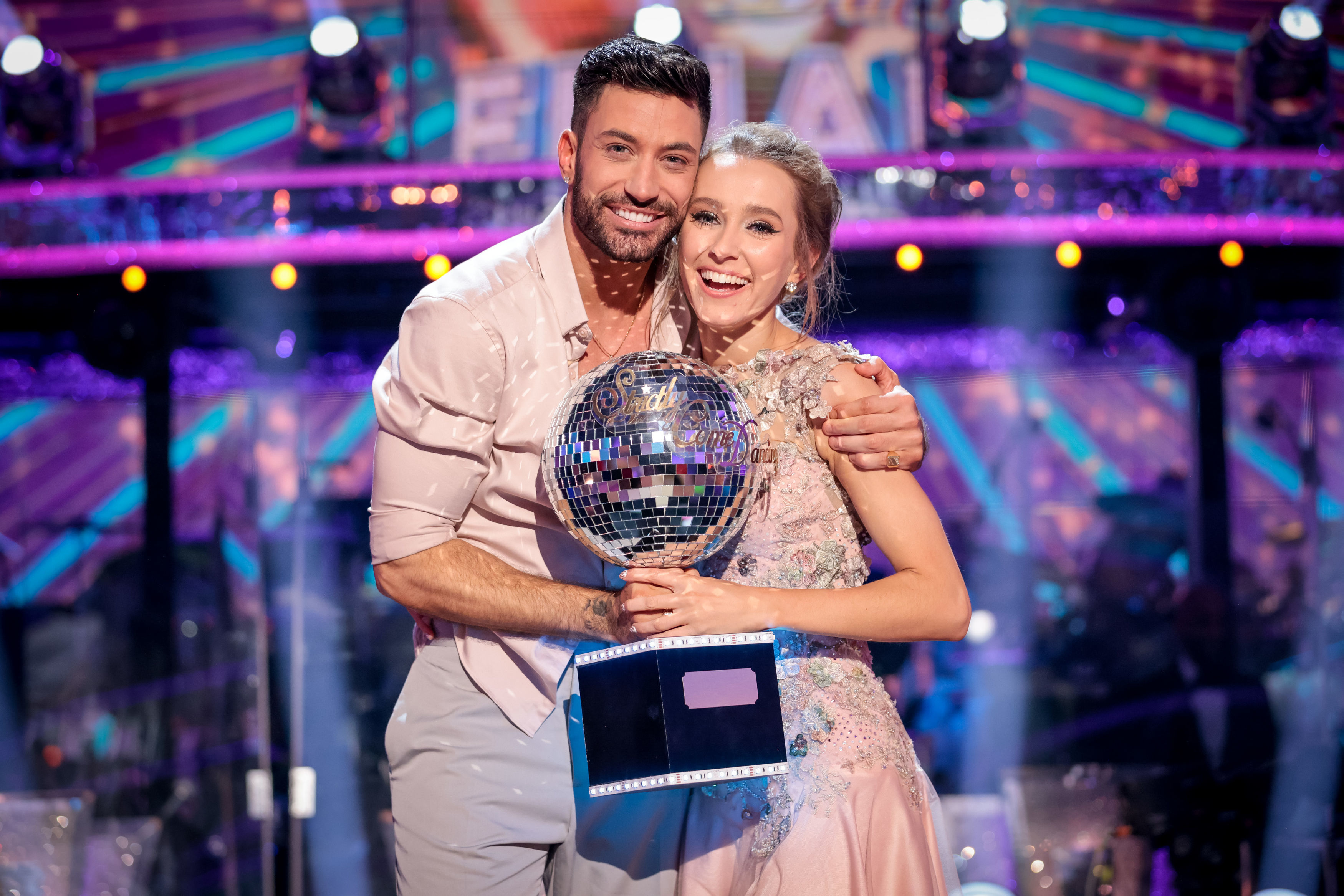 La estrella se convirtió en un nombre familiar después de aparecer en Strictly y ganar en 2021.