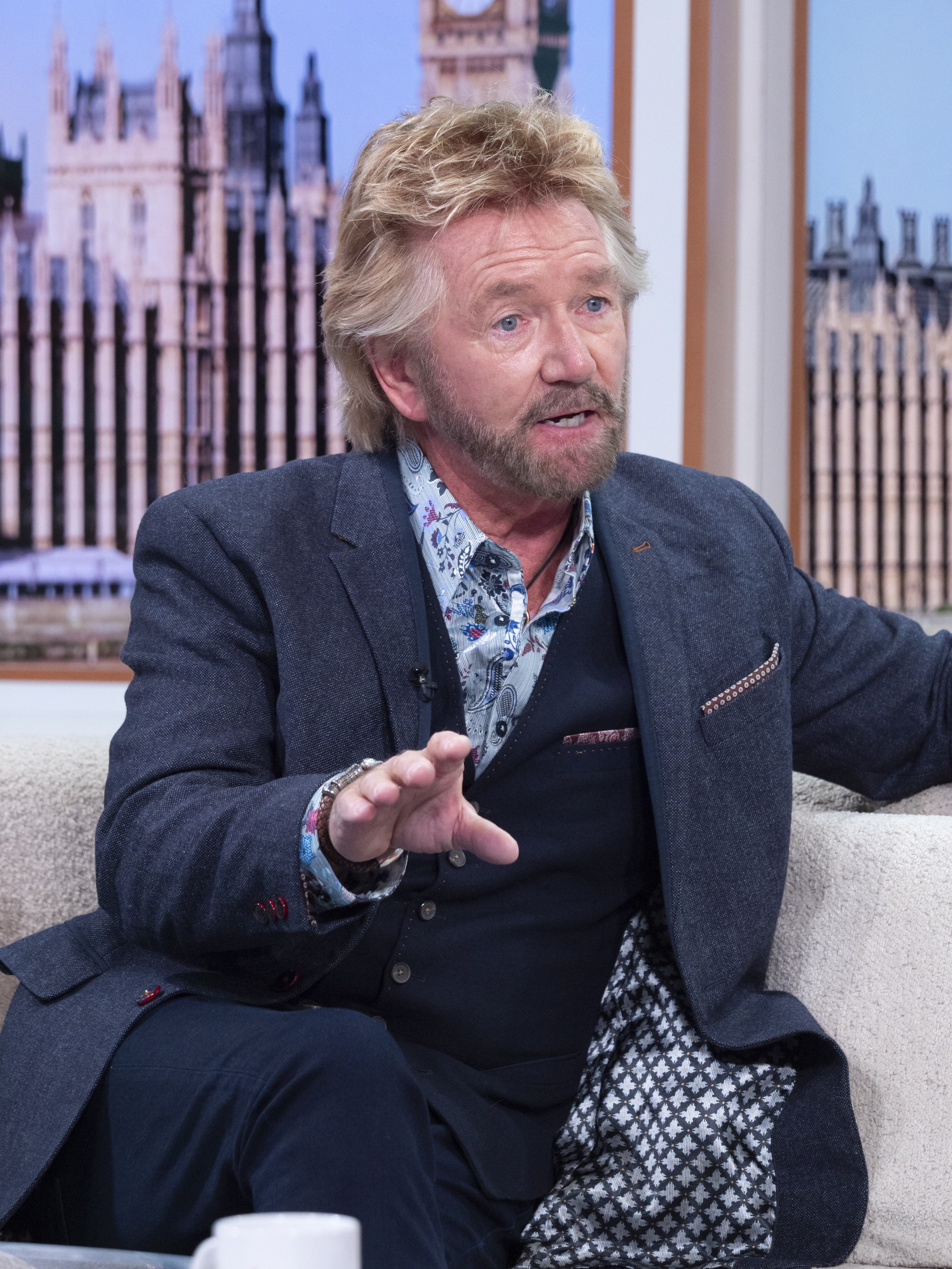 Se produjo cuando Noel Edmonds reveló el nombre grosero de su pub.