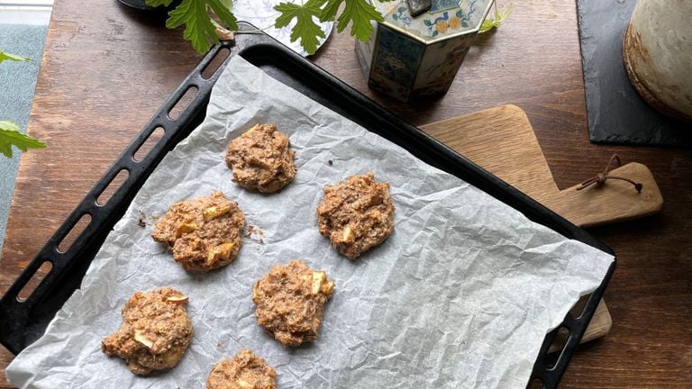 Bolitas de requesón con avena, manzana y canela.  (Foto: Karin Kamp)