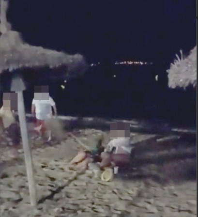 Los carteristas apuntan a las playas porque saben que los turistas borrachos pueden estar buscando un juego nocturno, dice la policía.