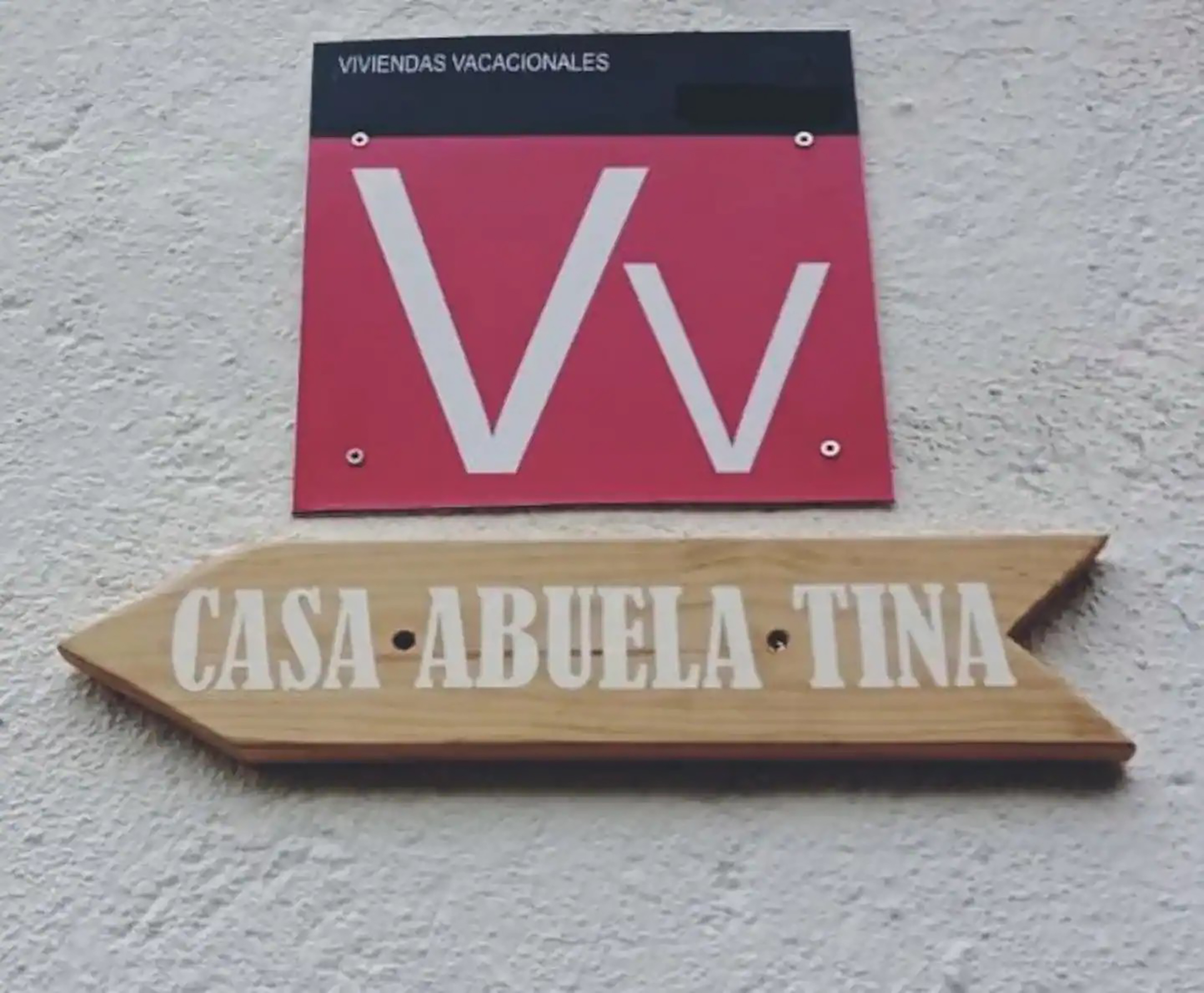 La propiedad de dos dormitorios se llama Casa Abuela Tina.