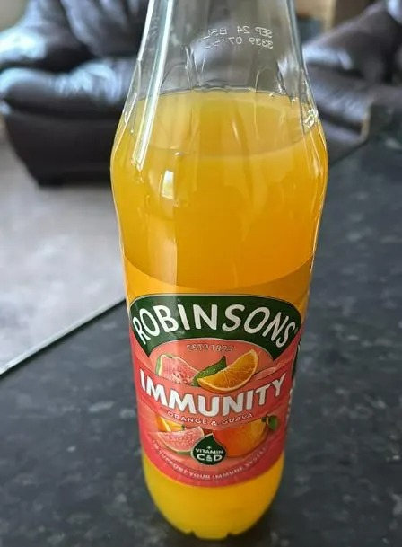 La cadena de tiendas de variedades ha reducido los precios de las botellas de 750 ml de Robinsons Immunity Orange & Guava Squash.