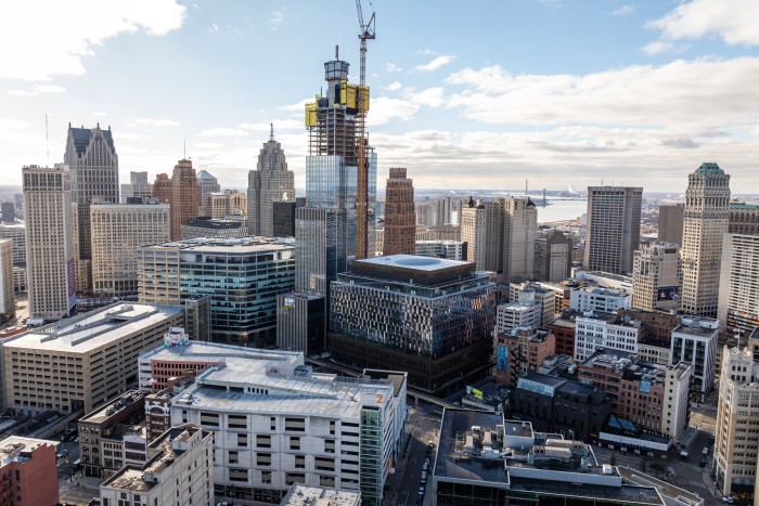 Los trabajos de construcción se llevan a cabo en el sitio del Hudson.