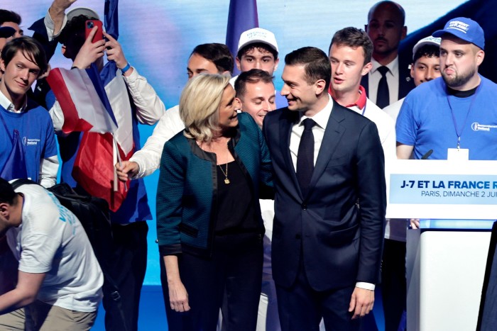 Marine Le Pen y la estrella en ascenso de RN, Jordan Bardella