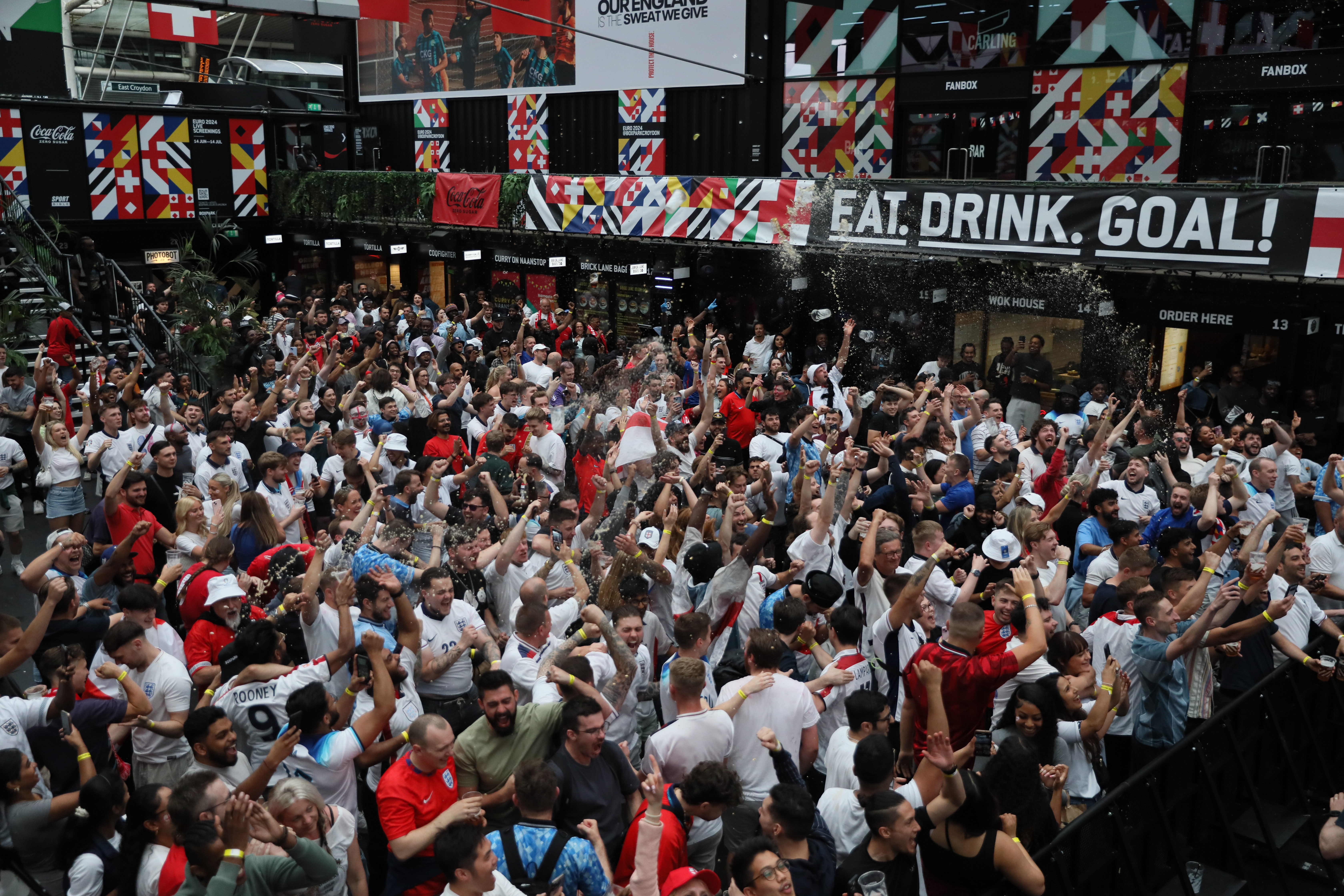 Los aficionados en Inglaterra esperan cervezas de alegría, no lágrimas de desesperación