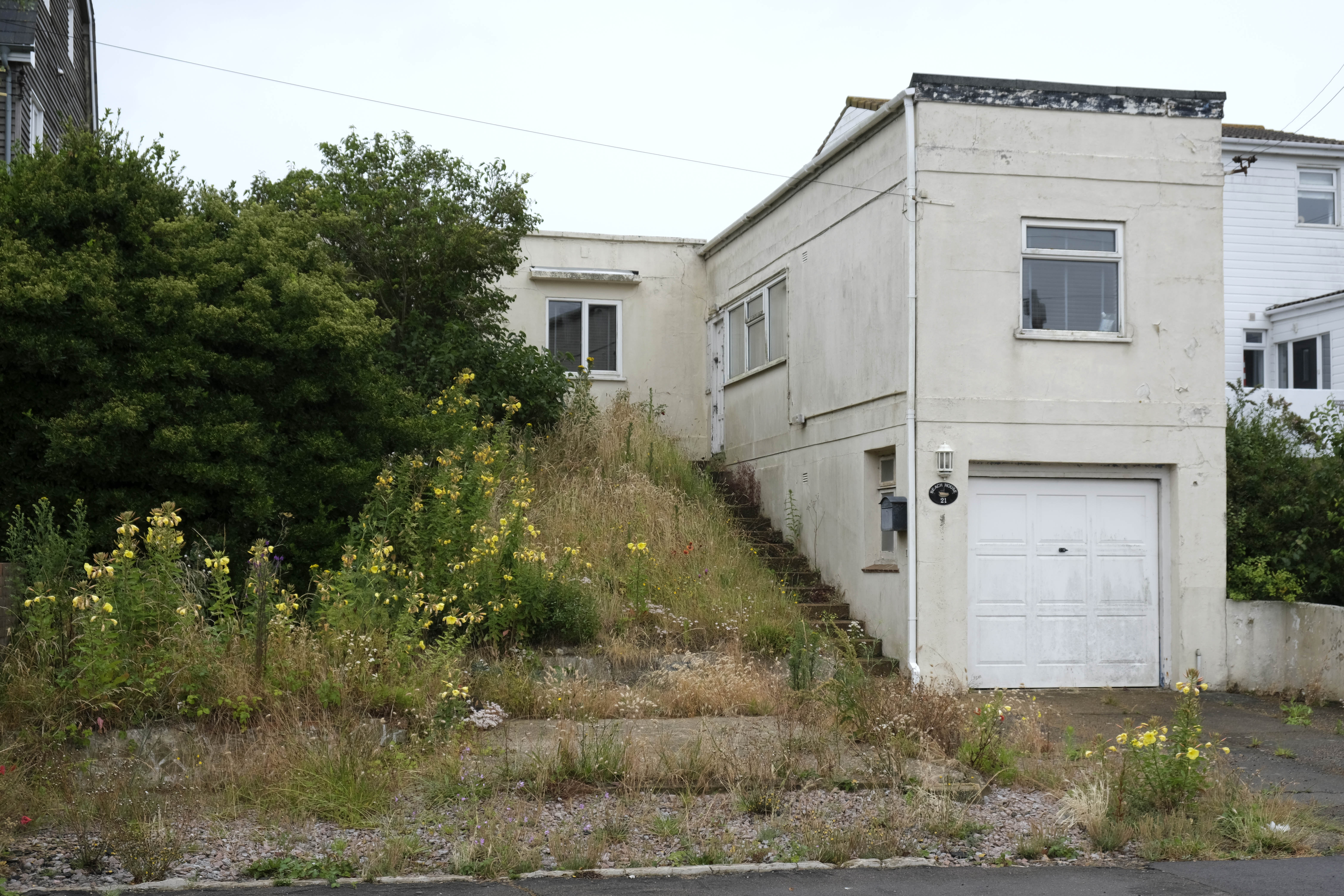 Farage quiere convertir el edificio abandonado en una elegante casa de tres pisos.