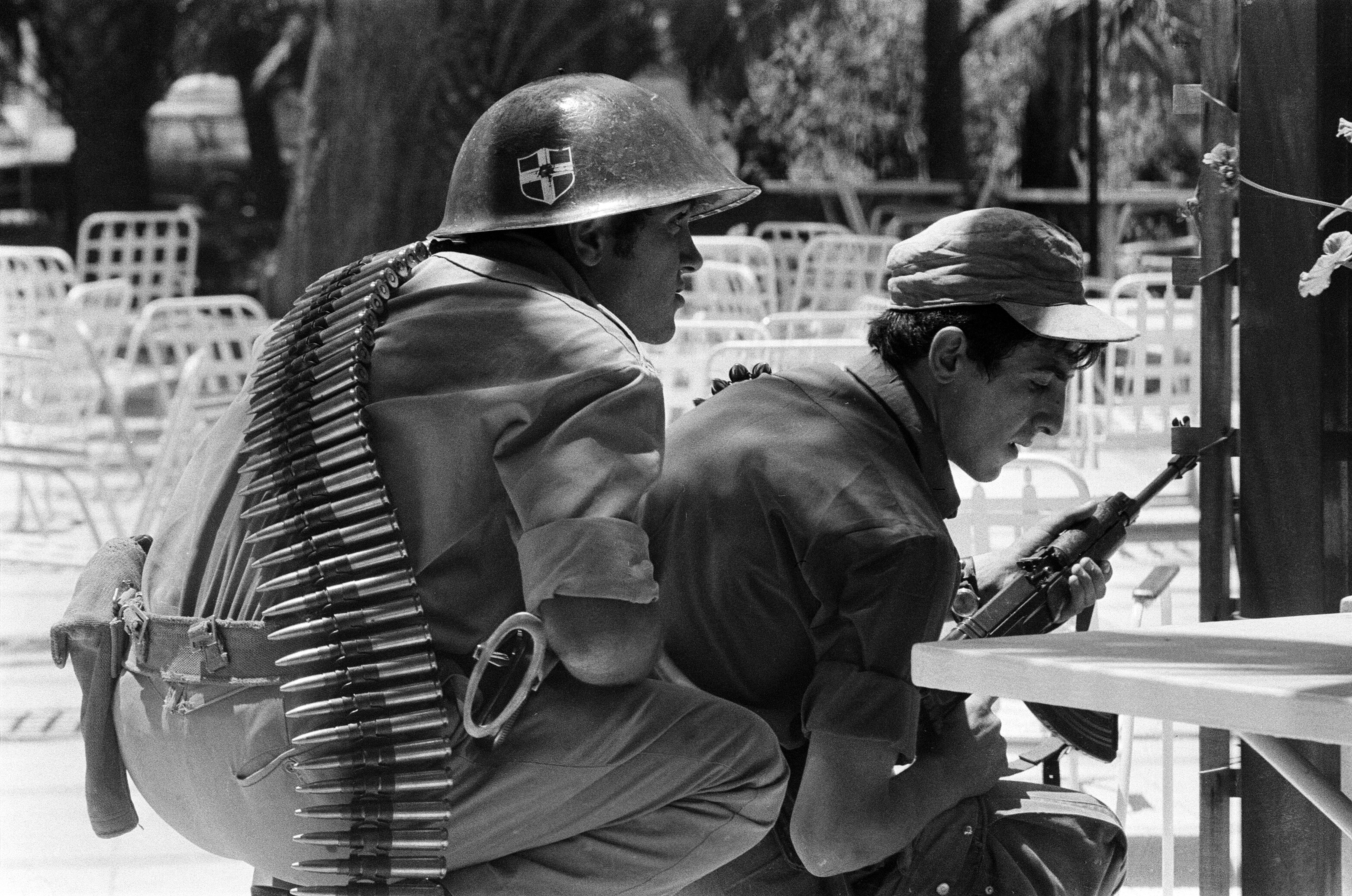 Soldados grecochipriotas luchando durante la invasión