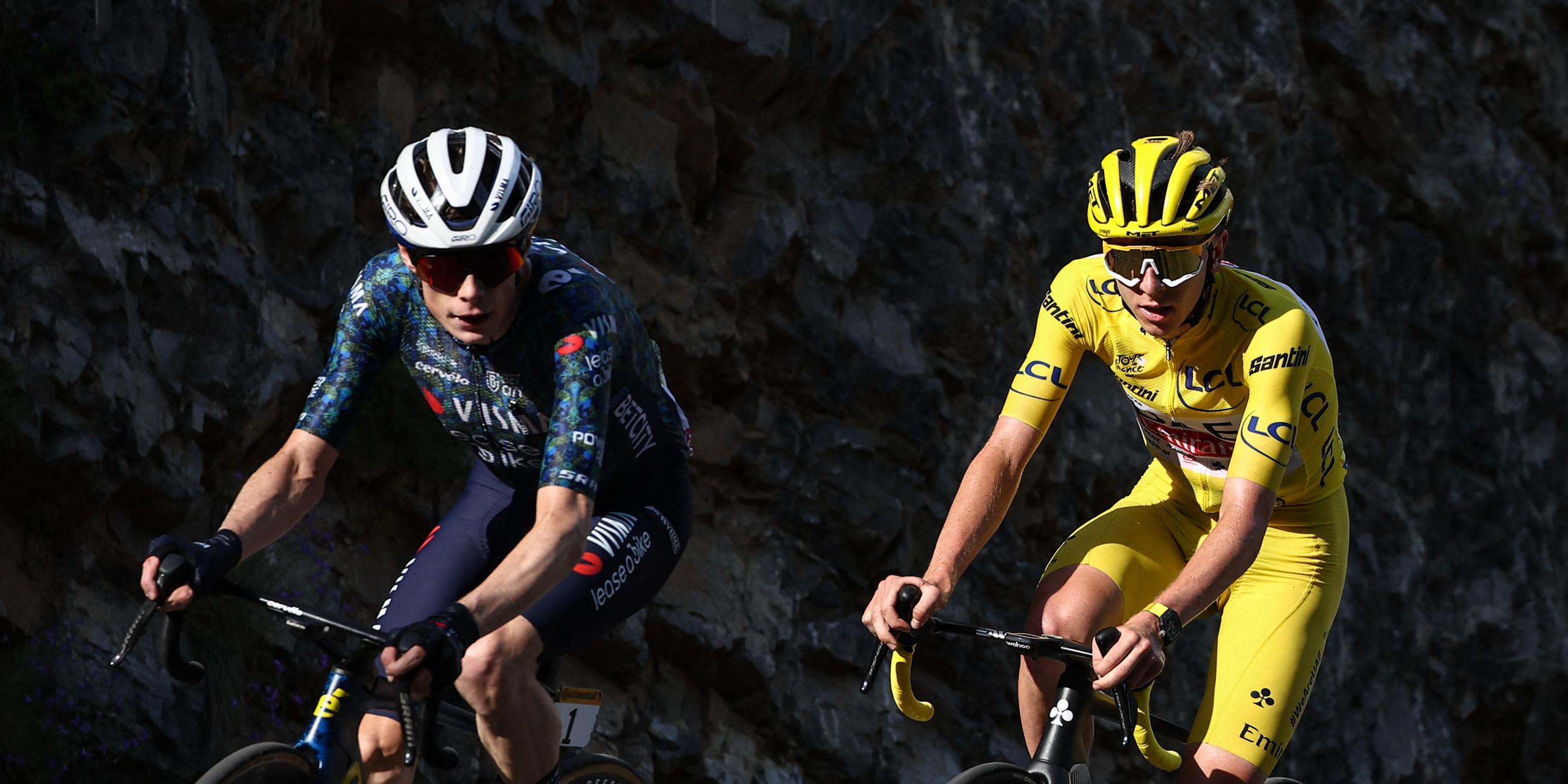 Tadej Pogacar y Jonas Vingegaard durante el Tour de Francia en la etapa 20.