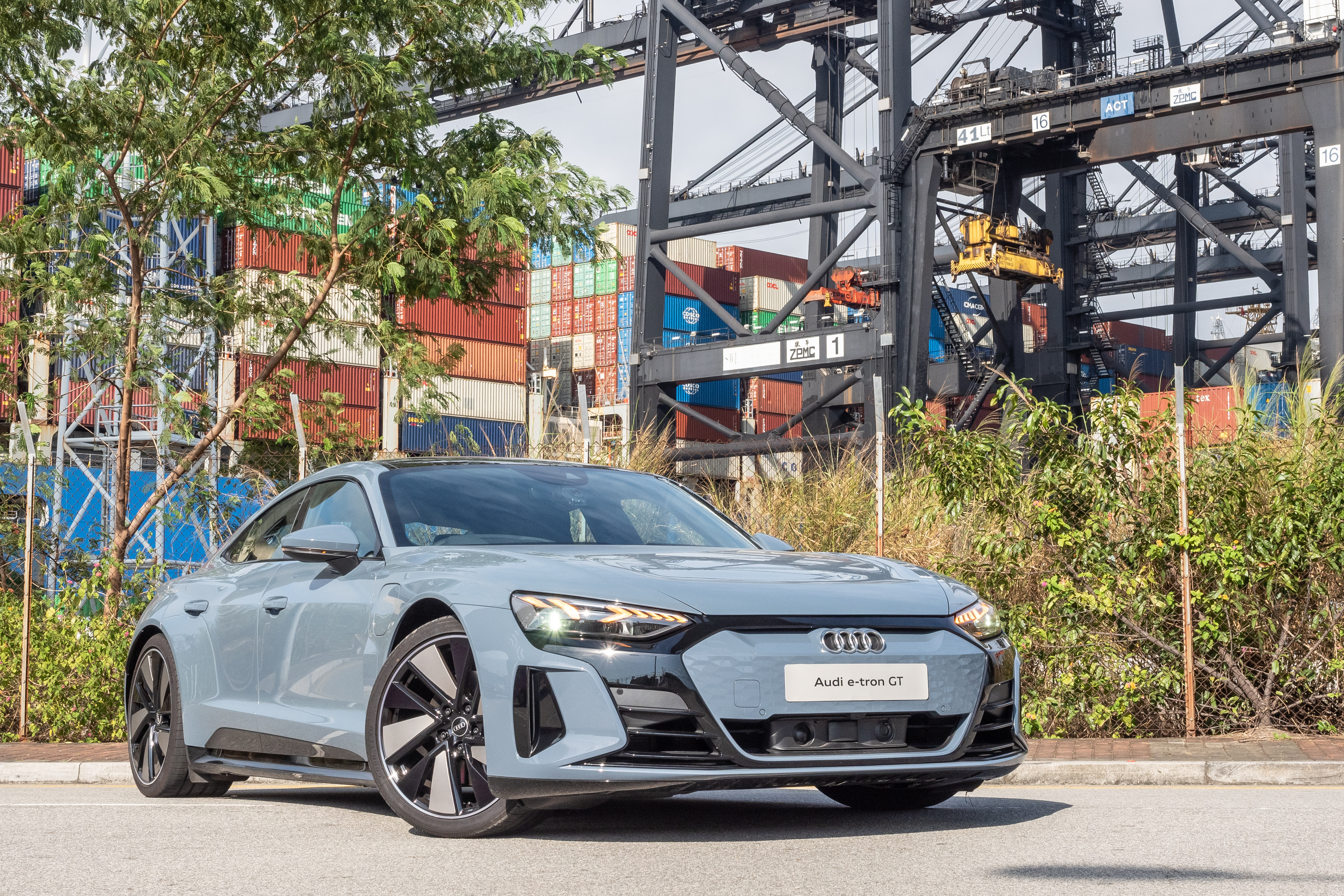 Audi presume de tener algunos de los vehículos eléctricos con carga más rápida del mundo