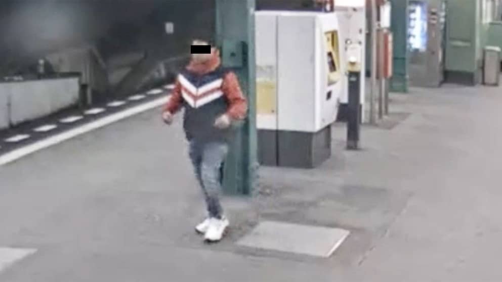 El hombre tras el crimen en la estación de metro.  Ahora ha sido arrestado