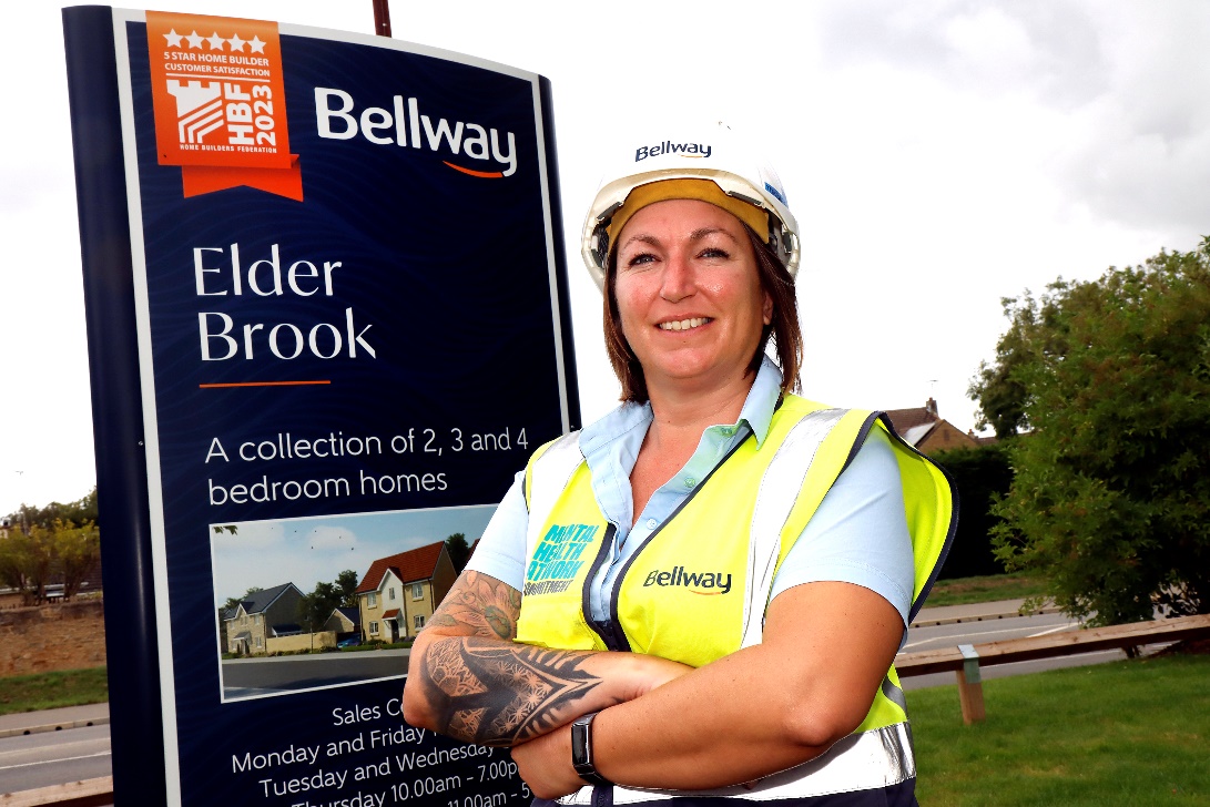 Bellway Homes respalda la campaña Women Into Home Building, en la foto, Shelly McLean, asistente de gerente de sitio en prácticas