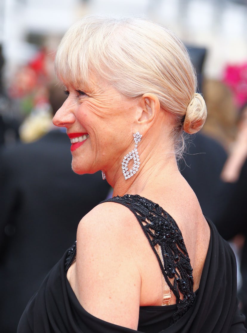 Recogido con flequillo de Helen Mirren