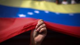 Una bandera venezolana.  Imagen de archivo