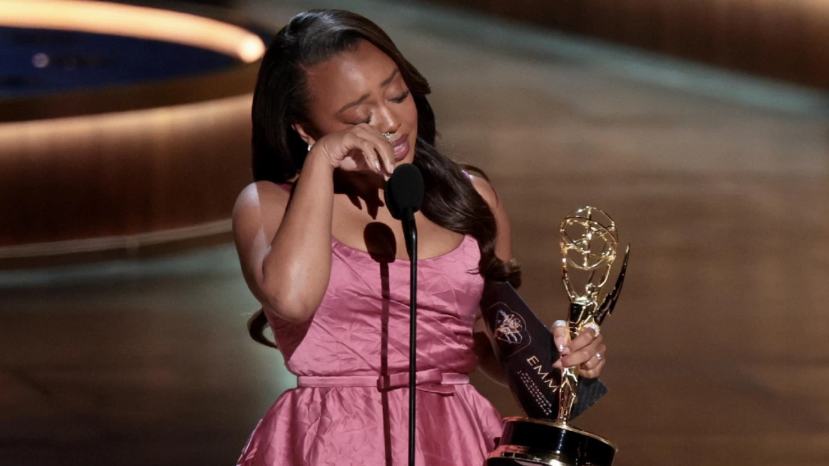 Quinta Brunson, lágrimas en directo por televisión: el cumplimiento de un sueño en los premios Emmy