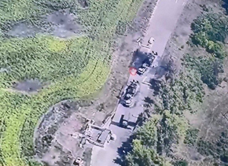 Imágenes de drones rusos mostraron tropas y tanques ucranianos dentro del país