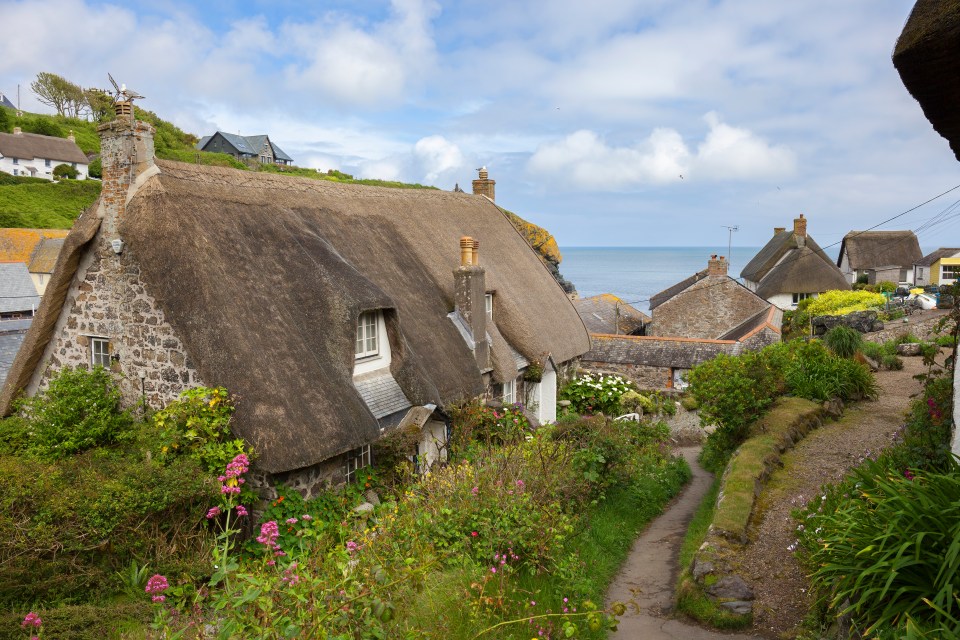 Cadgwith Cove es uno de los pueblos costeros más bellos del país.