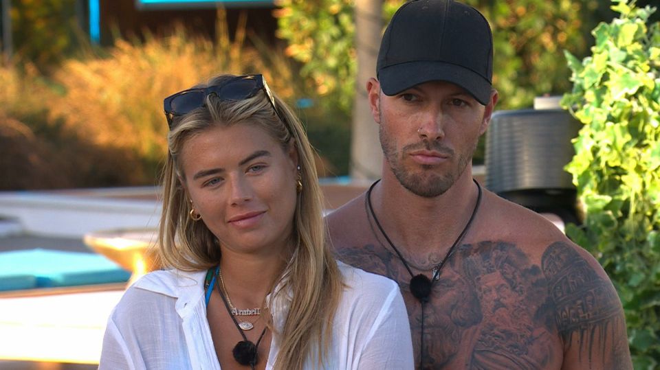 Arabella y su expareja Adam Maxted en Love Island