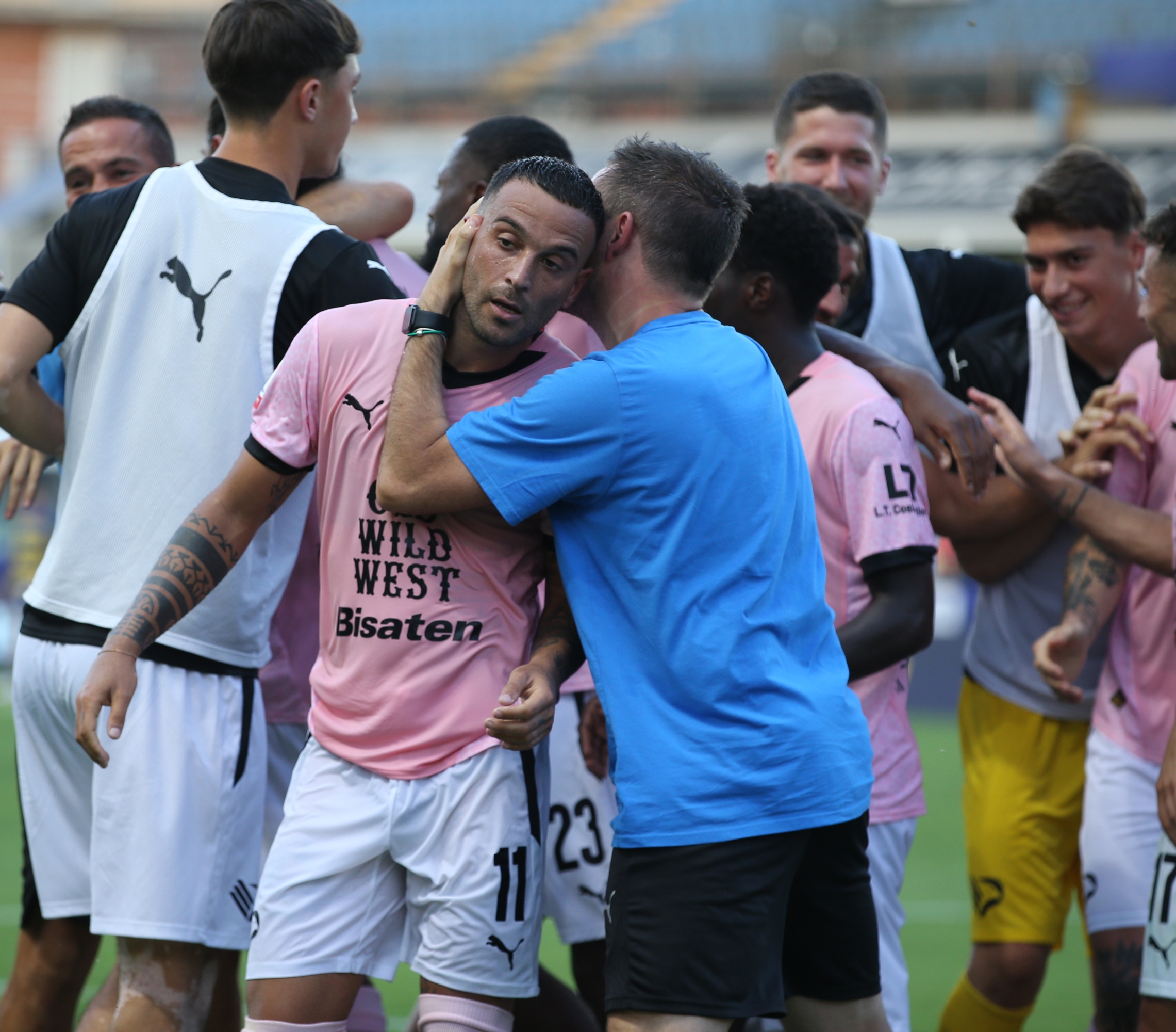 El gol de Roberto Insigne de Palermo durante el partido de fútbol de la Copa Italiana entre Parma y Palermo en el estadio Ennio Tardini de Parma, el domingo 11 de agosto de 2024. (Foto de Gianni Santandrea/LaPresse)