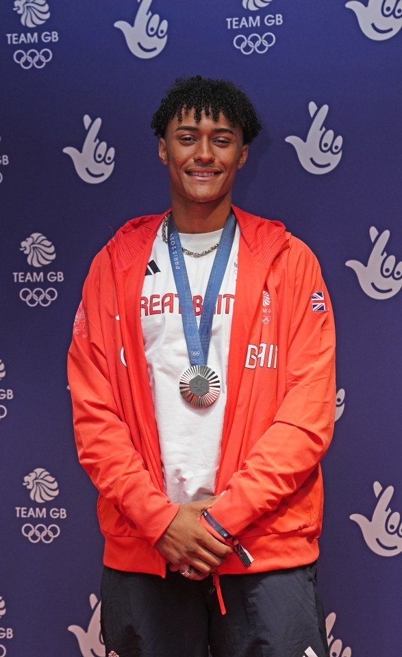 Medallista de plata en taekwondo Caden Cunningham