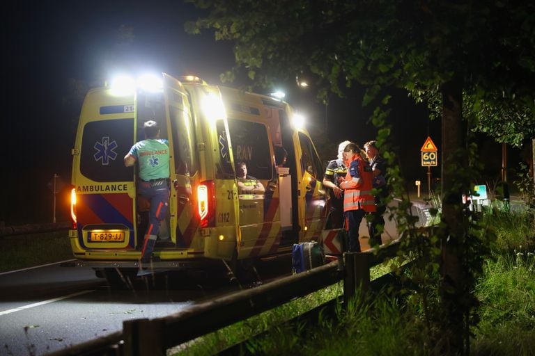 La víctima fue trasladada en ambulancia al hospital (foto: Sander van Gils/SQ Vision. 