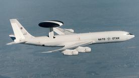 Avión de reconocimiento de la OTAN Boeing E-3A con sistema de alerta Awacs. Imagen de archivo