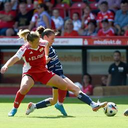 Dina Orschmann (1. Women 1. FC Union) contra Emilia Hirche (20, HSV). (Imagen: IMAGO / Matthias Koch)