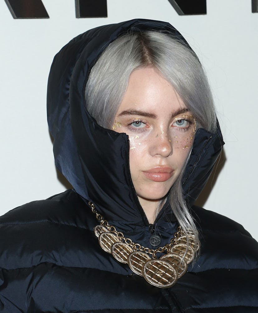 Maquillaje dorado de Billie Eilish 2017