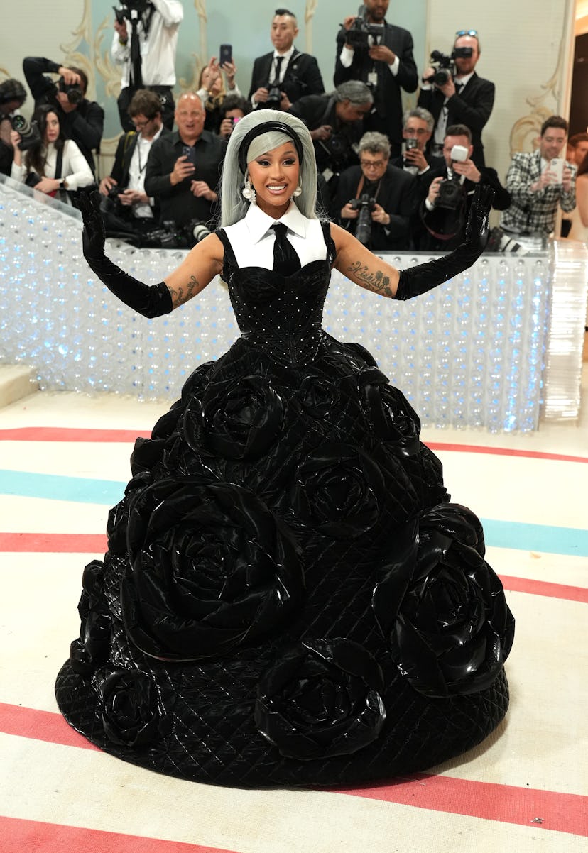 Cardi B asiste a la Gala Met 2023 Celebrando "Karl Lagerfeld: una línea de belleza"