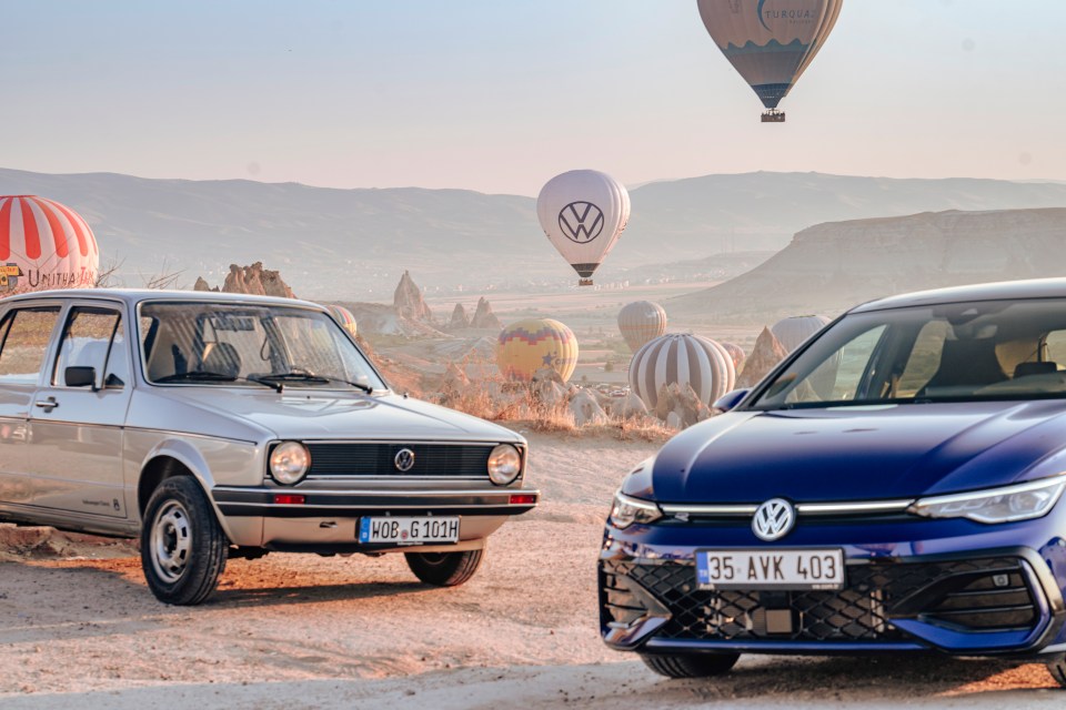 Volkswagen hizo un gran esfuerzo para el 50º Golf en Capadocia, Turquía