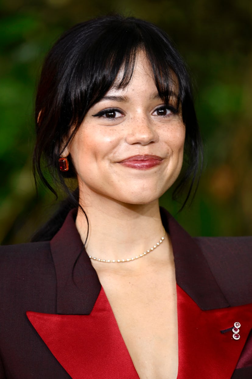 LONDRES, INGLATERRA - 30 DE AGOSTO: Jenna Ortega asiste al photocall de "Beetlejuice Beetlejuice" de acuerdo...