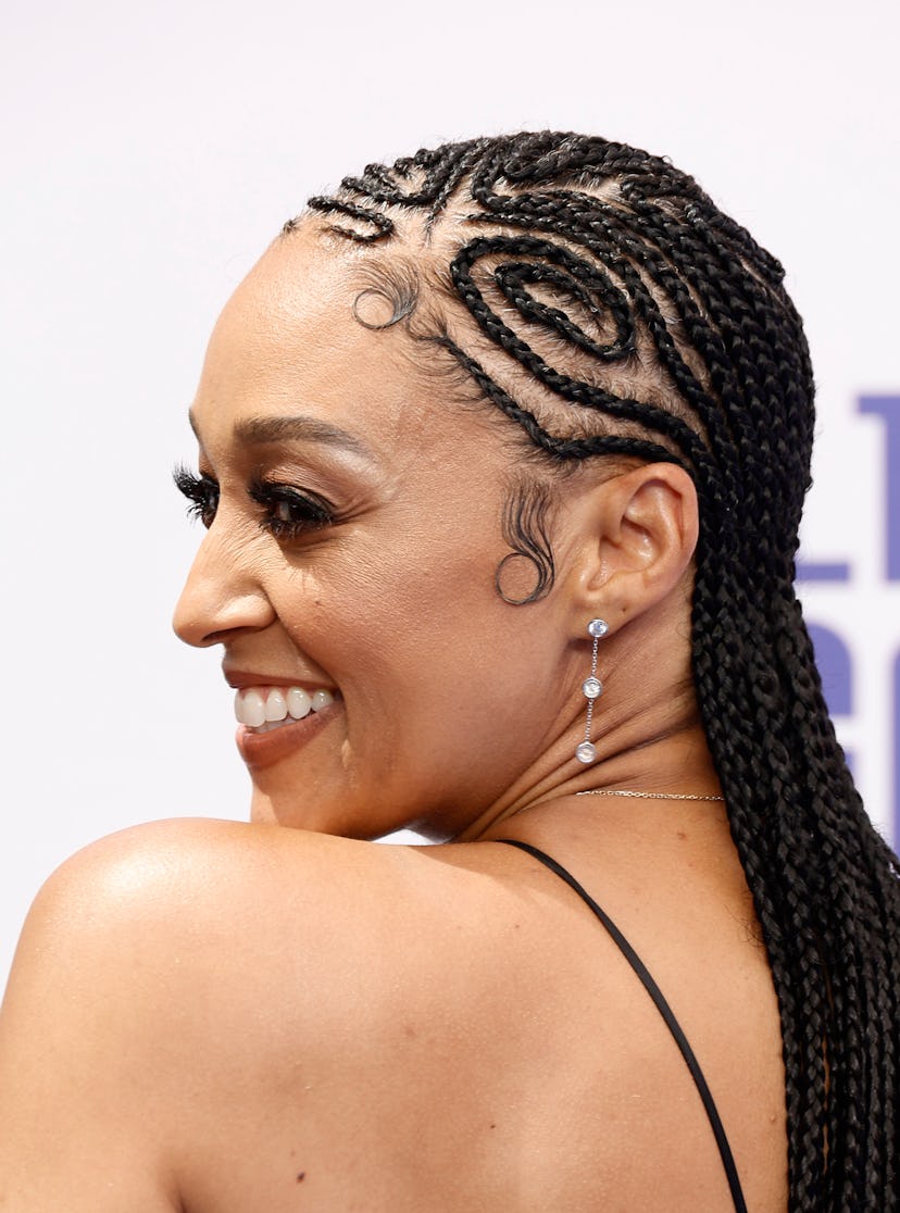 Diseño de trenza de Tia Mowry 2024