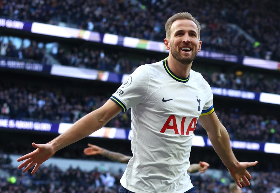 Kane se convirtió en el goleador récord de los Spurs con 280 goles para el club.