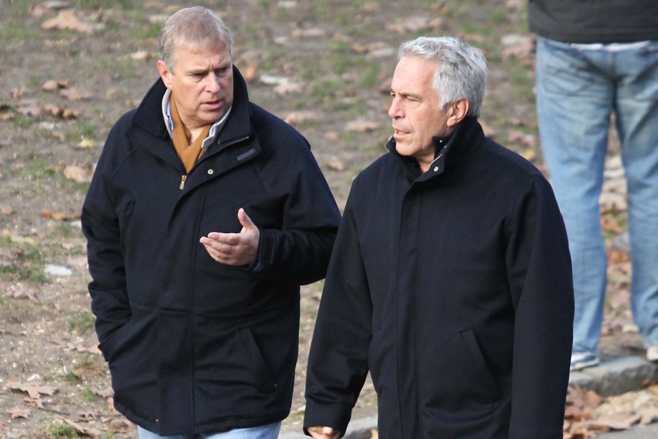 Andrew con su amigo pedófilo Jeffrey Epstein, ahora fallecido